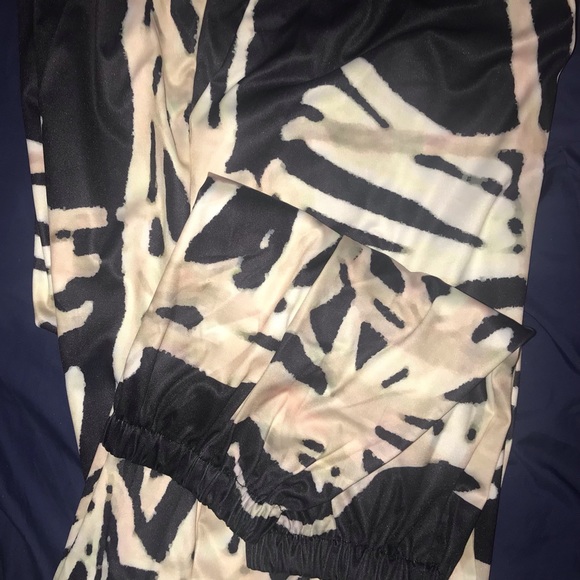 🪢👠Multi-Color Joggers 🪢👠 - Picture 9 of 10